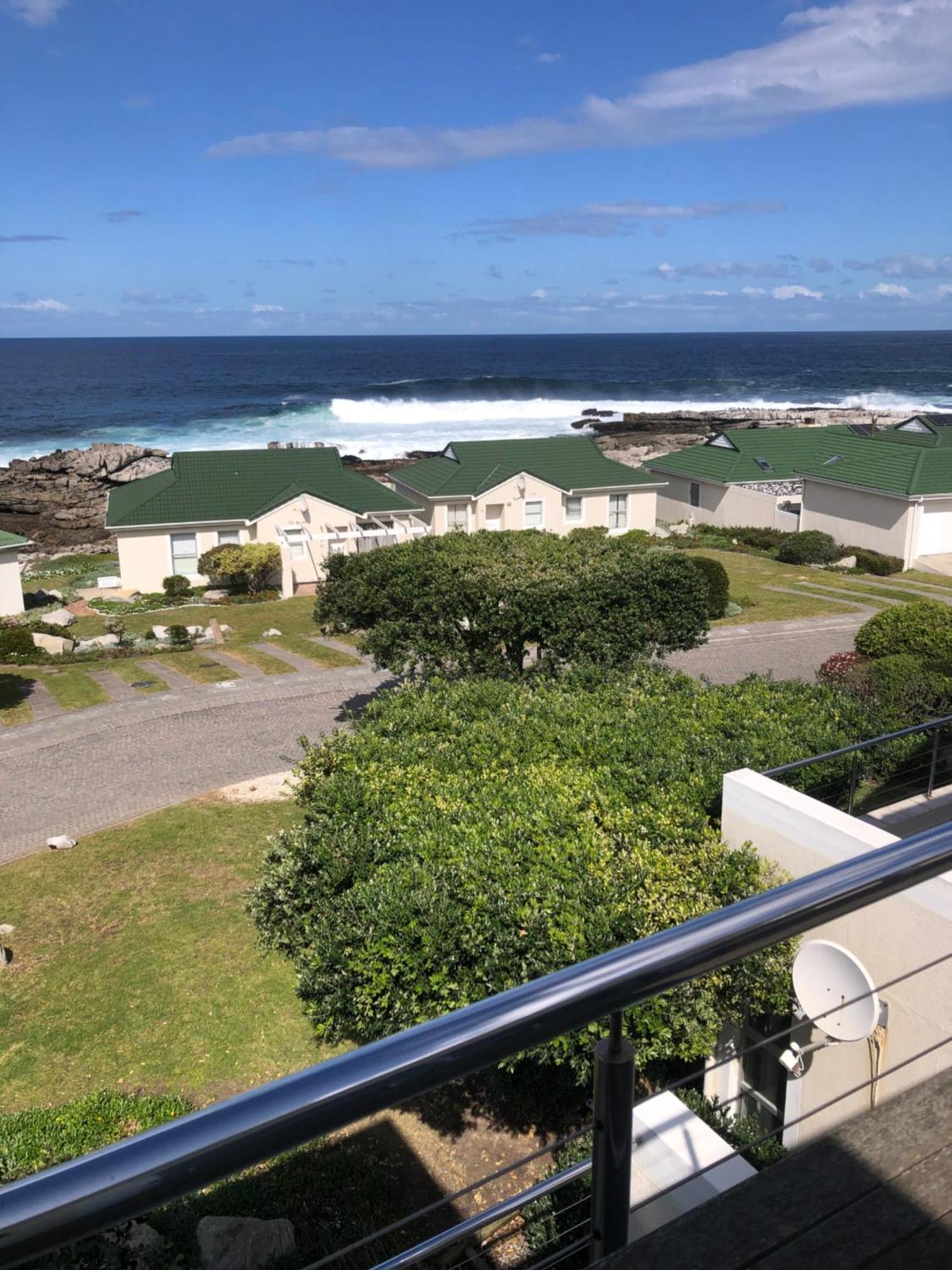 43 Whale Rock Estate Apartment Hermanus Bagian luar foto